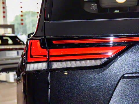 2025�� 700h ����