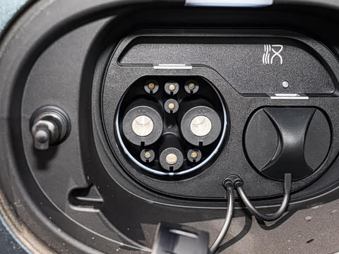 2025�� EV 701KM�����״��콢��