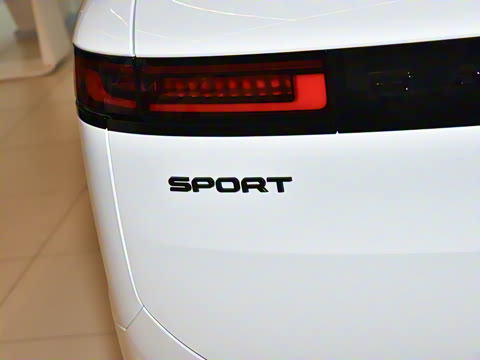 2025�� 400PS Dynamic HSE