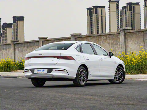 2025�� EV 510KM ���а�