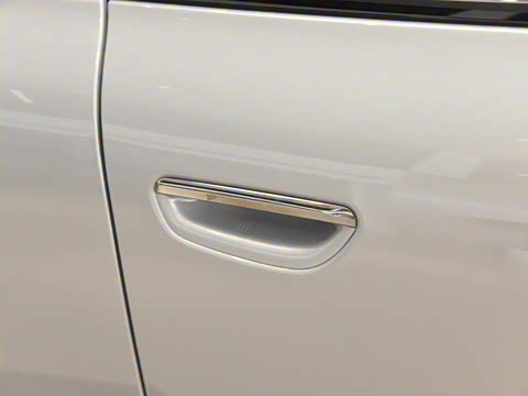 2023�� 3.0T Trofeo