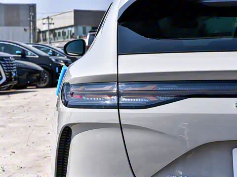 2025�� 702 �Ǽ�˫�������ٰ�