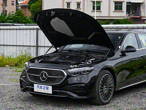 2025�� �Ŀ� E 300 L ����˶���