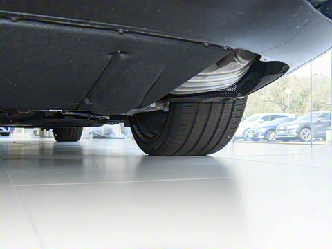 2024�� 4.0T V8 Mulliner