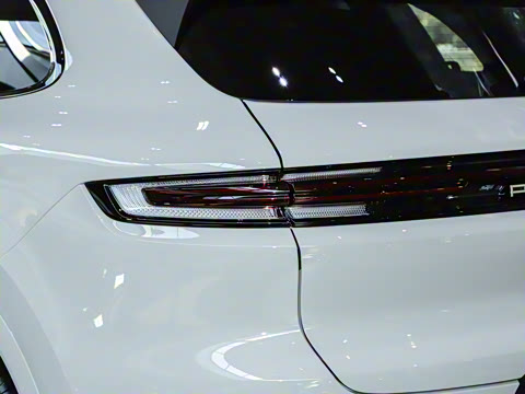 2025�� Cayenne 3.0T