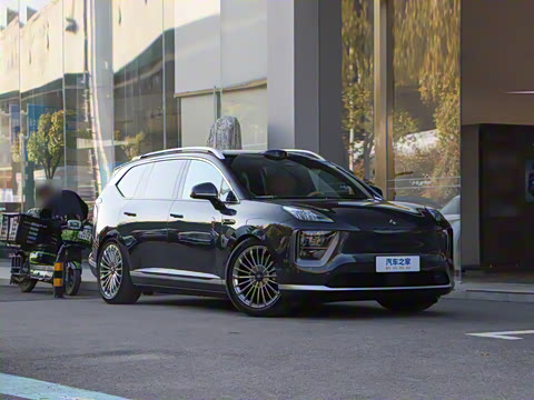 2025�� 700 Ultra�������������״��