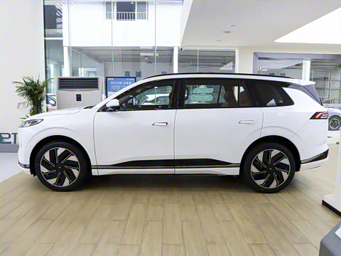 2025�� 636Ultra���Ȱ� 6��