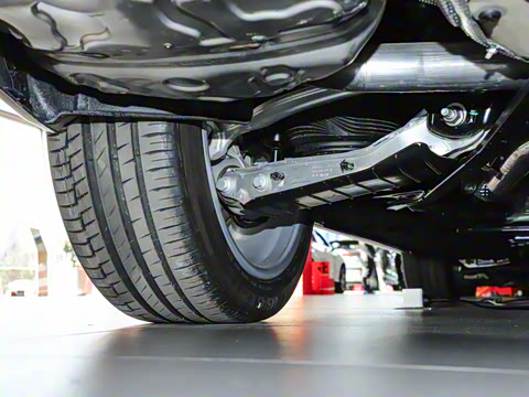 2025�� allroad quattro ̽���� 55 TFSI ����ԽҰ��