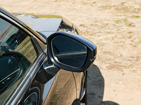 2025�� 240TURBO CVT�Ƽ���