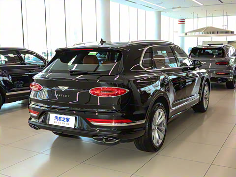 2024�� 4.0T V8 ������