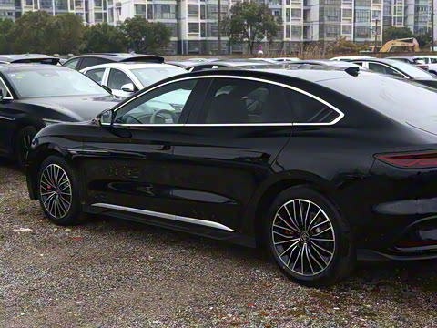 2025�� EV �Ǽݰ� 701KM�����״�������