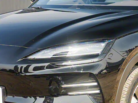 2025�� EV �Ǽݰ� 520km ������