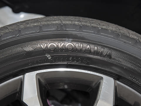 2025�� 240TURBO CVT�Ƽ���