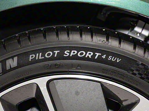 2025�� Ultra ���ܻ��°�