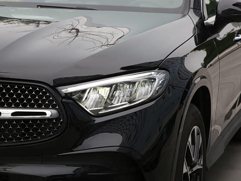 2024��  �Ŀ� GLC 260 L 4MATIC ������ 5��