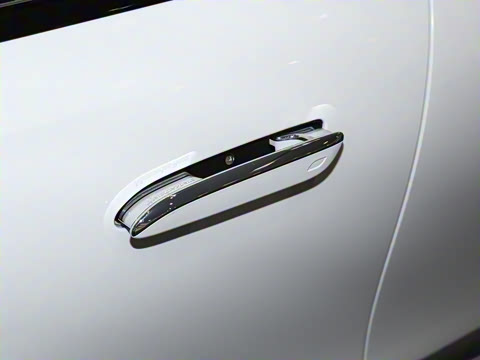 2025�� E 300 ʱ�����˶���