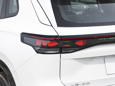 2025�� ̽��L 330TSI ������ӢCity��