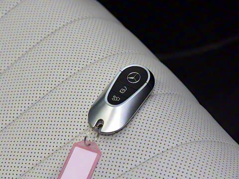 2024�� E 300 L ����˶���