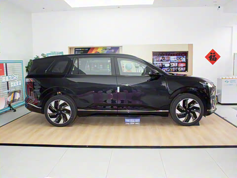 2025�� 210Ultra���Ȱ� 6��