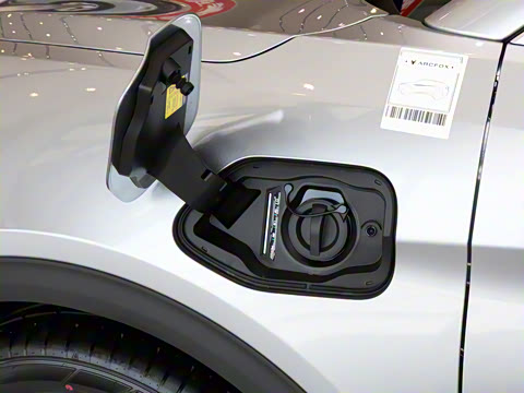 2025�� 688MAX 160kW