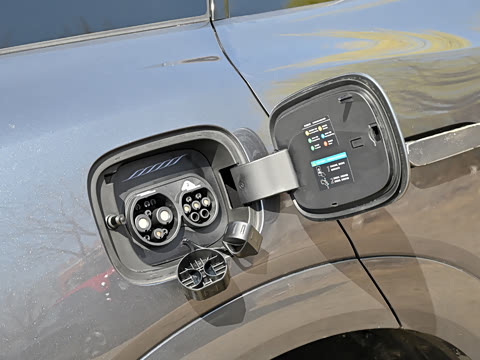 2025�� EV 670KM�����״��콢��