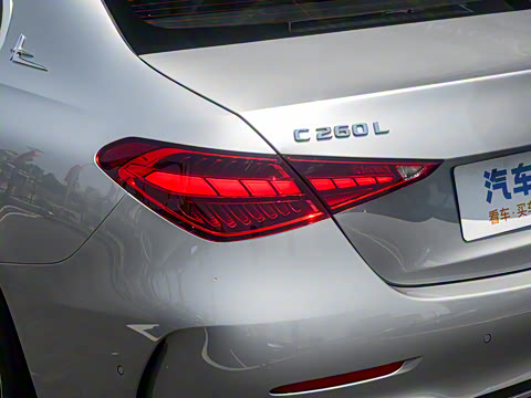 2024�� �Ŀ��� C 260 L �˶���