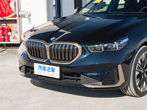 2025�� 530Li ������ ������װ