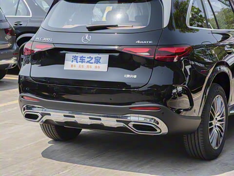 2025�� �Ŀ� GLC 300 L 4MATIC ������ 7��