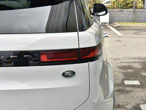 2025�� 400PS Dynamic HSE