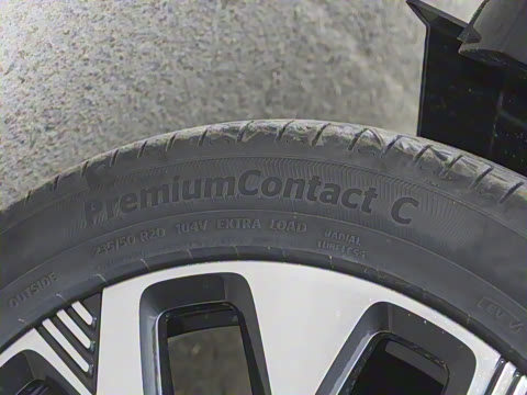 2025�� ���Ĵ� UItra 2.0T ������ �ǻ۾�����