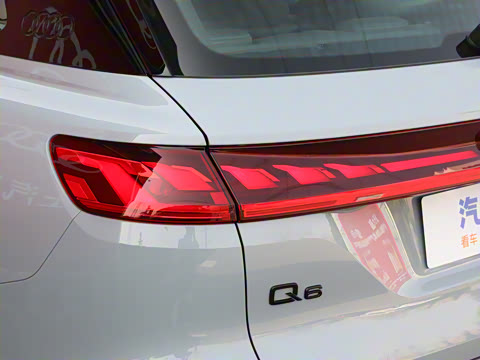 2024�� 45 TFSI quattro RS �׼����ٰ� 7��