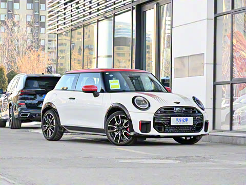 2025�� JOHN COOPER WORKS
