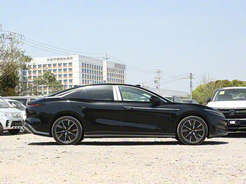 2025�� EV 701KM�����״��콢��