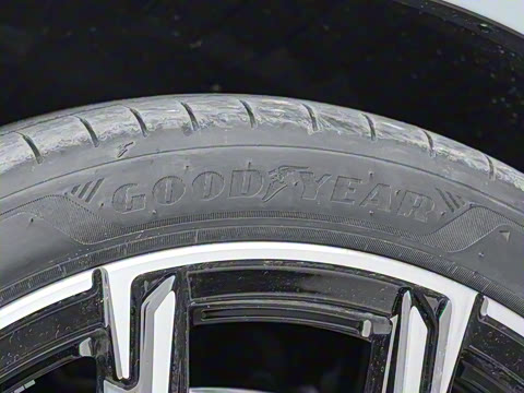 2025�� 225L M�˶���ҹ��װ