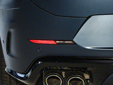 2025�� 4.4 V8 SV Edition Two