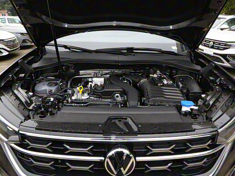 2025�� ������ 300TSI