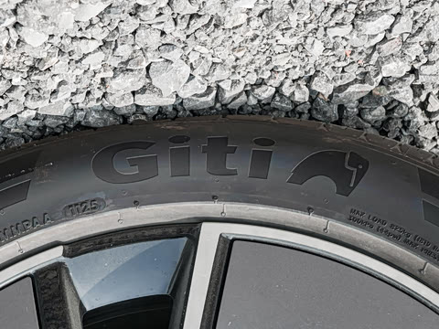 2025�� 501KM ����Ultra��