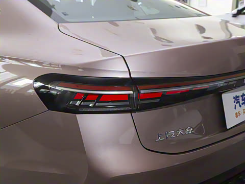 2025�� Pro 380TSI �ǿ���ҫ��