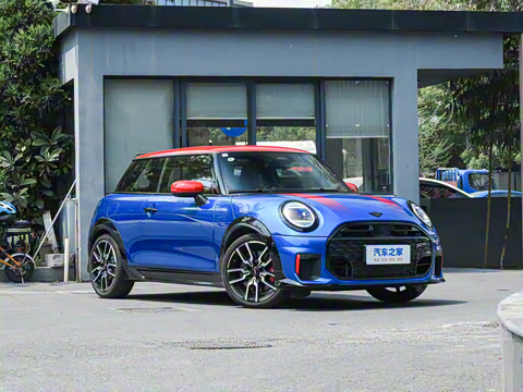 2025�� JOHN COOPER WORKS