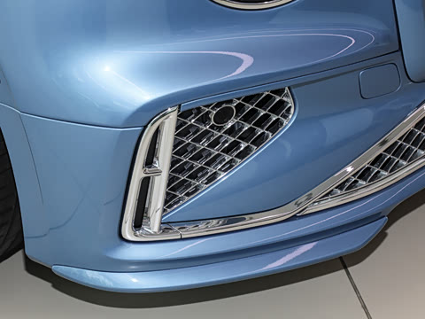 2026�� 4.0T V8 Mulliner