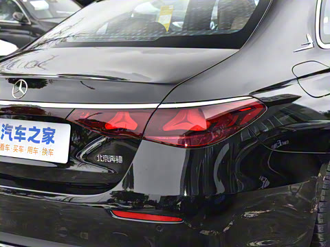 2025�� �Ŀ� E 300 L ������