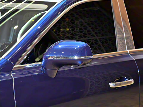 2025�� 4.0T V8 ��ͤ���϶��ư�