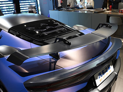 2024�� GT2 Stradale