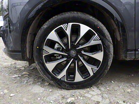 2025�� ���Ĵ� UItra 2.0T ������ �ǻ۾�����