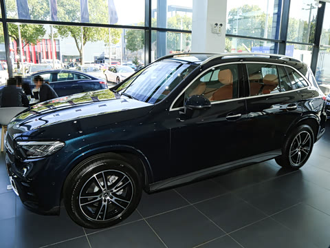 2025�� GLC 260 L 4MATIC ������