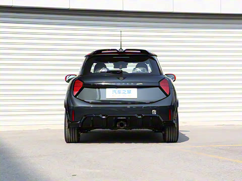 2025�� JOHN COOPER WORKS