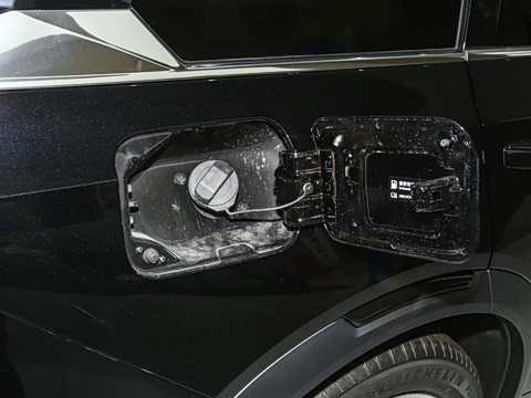 2024�� PHEV 143km ������ Max