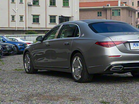 2025�� �Ŀ� S 680 4MATIC