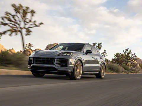 2025�� Cayenne Coup�� Turbo GT 4.0T