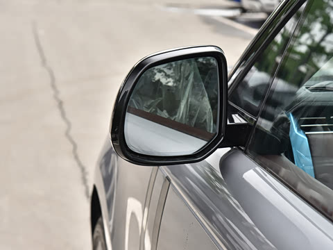 2025�� 3.0 L6 400PS �����ӳ���